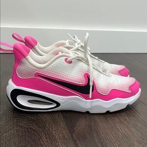 Nike Air Max Nova Kids Sneakers in Pink and White
